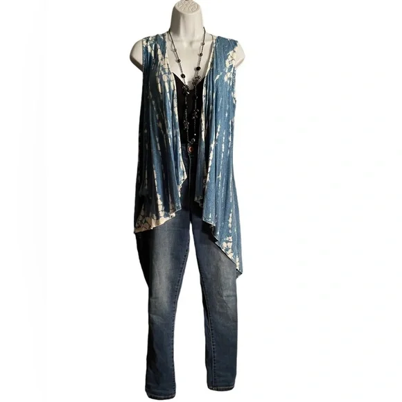 NWT.  VEST/CARDIGAN by Sacred Threads   S/M.    BL/RD 04 - Picture 2 of 5